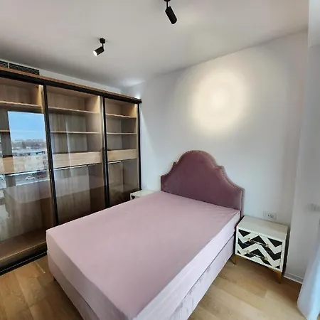One Floreasca Near Park Luxury Apartment *