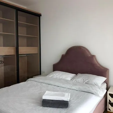 Apartment One Floreasca Near Park Luxury