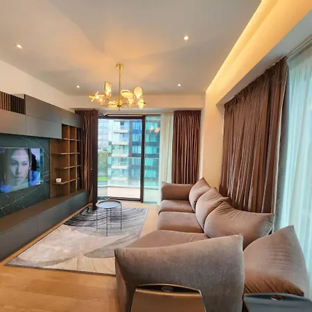 One Floreasca Near Park Luxury Apartment *