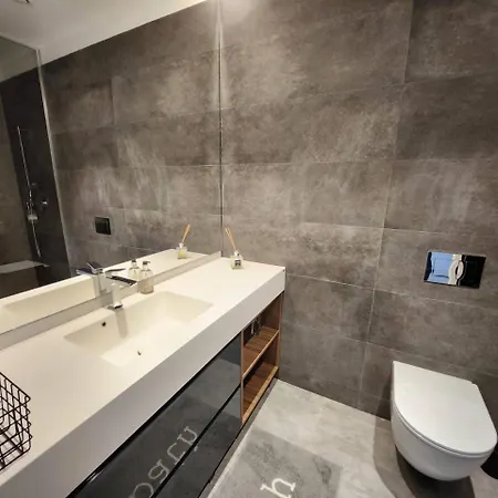 Apartment One Floreasca Near Park Luxury Bukarest