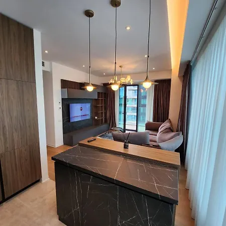 Apartment One Floreasca Near Park Luxury
