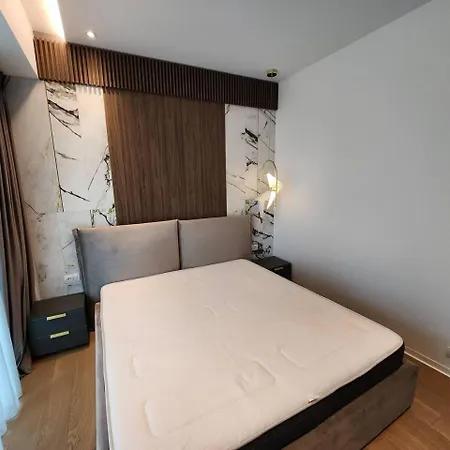 One Floreasca Near Park Luxury Apartment *