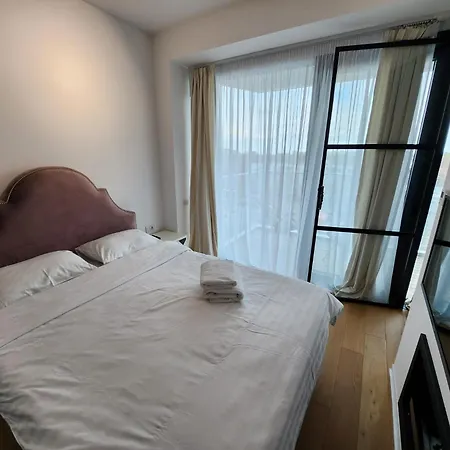 Appartamento One Floreasca Near Park Luxury *